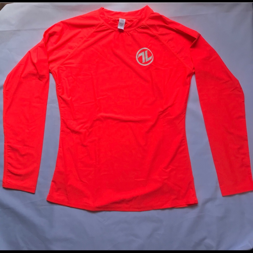 New long sleeve surfer top